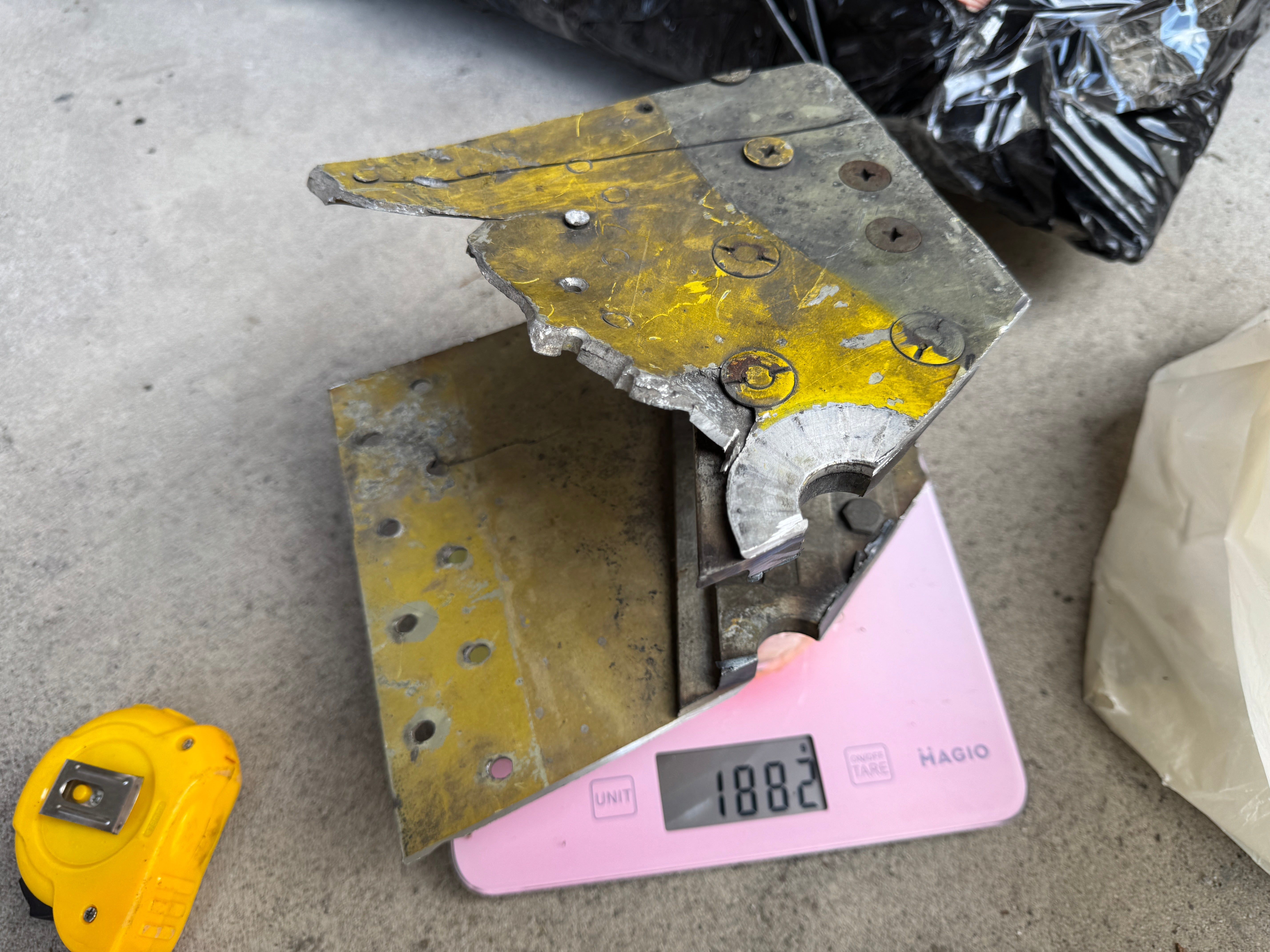 Trophy part of the wing supersonic fighter-bomber SU 34 russian shot down aviation russia Ukraine war #371