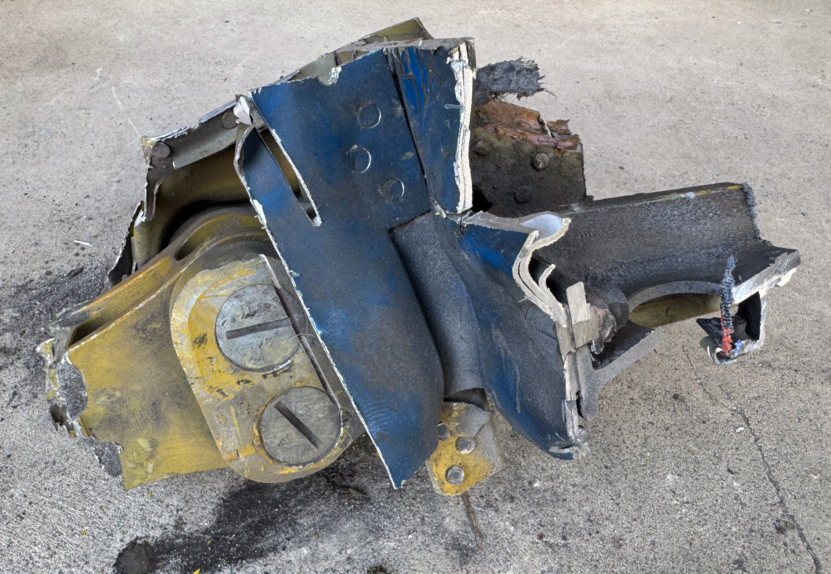 Trophy part of the wing supersonic fighter-bomber SU 34 russian shot down aviation russia Ukraine war #378