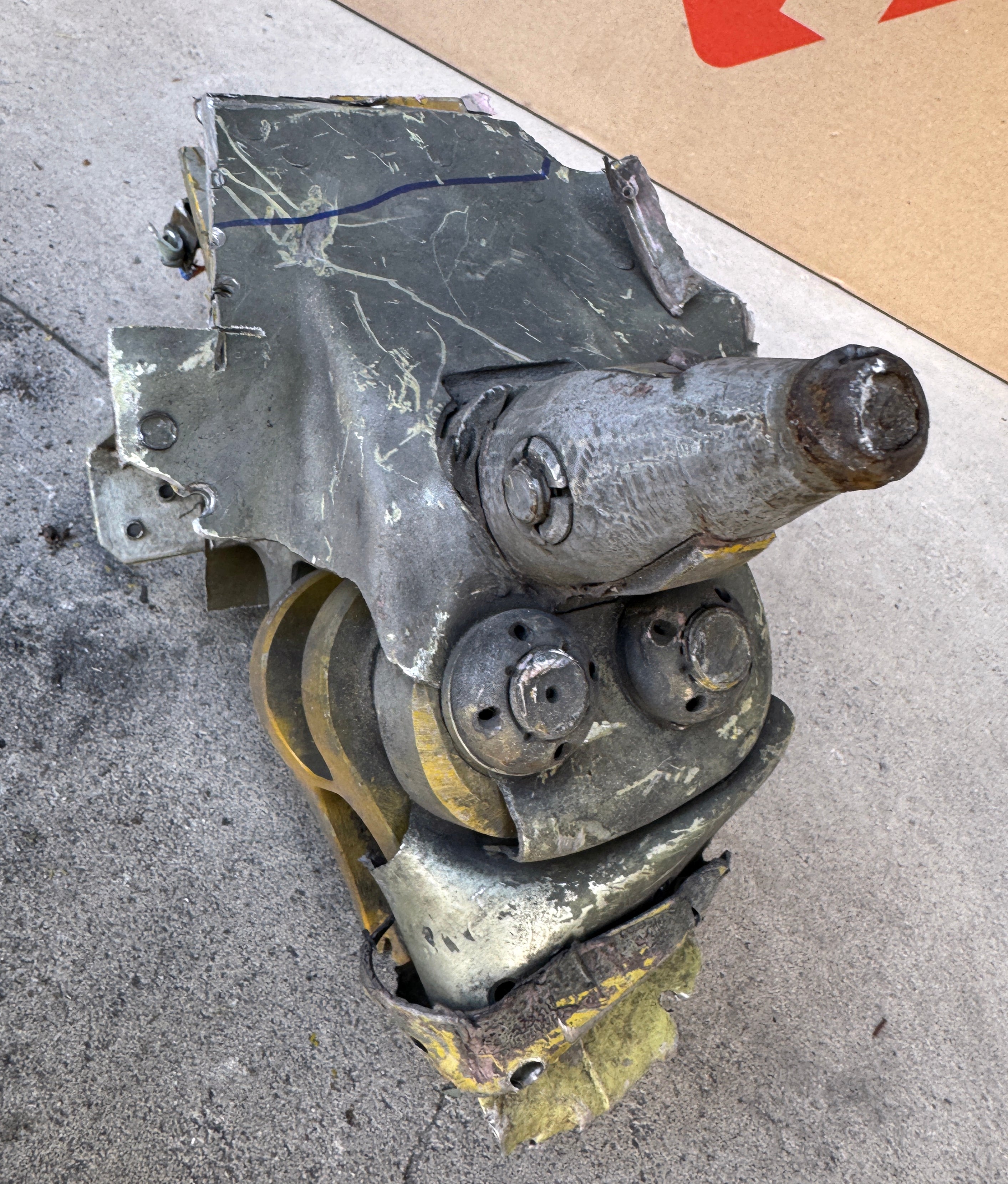 Trophy part of the wing supersonic fighter-bomber SU 34 russian shot down aviation russia Ukraine war #378