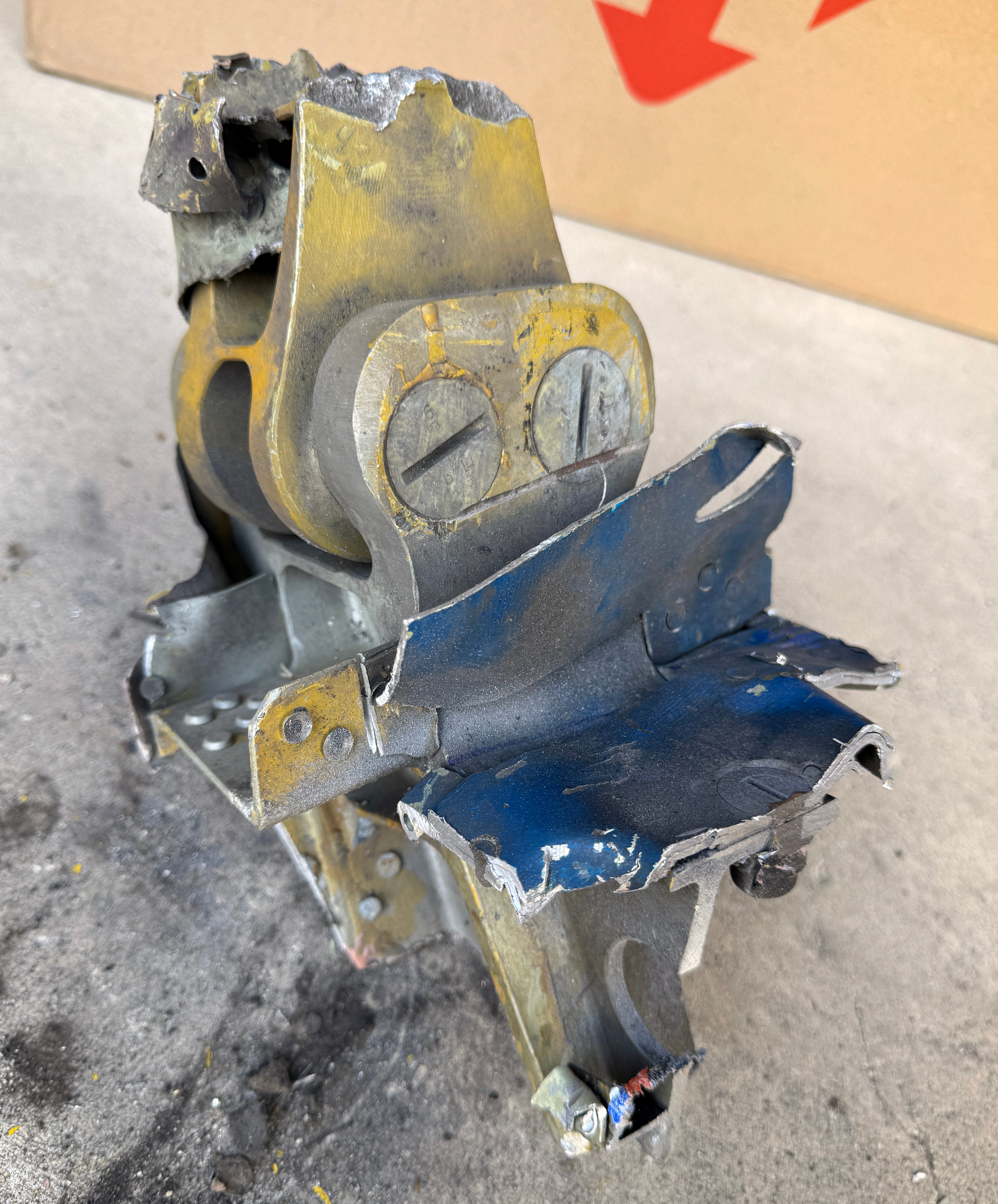 Trophy part of the wing supersonic fighter-bomber SU 34 russian shot down aviation russia Ukraine war #378