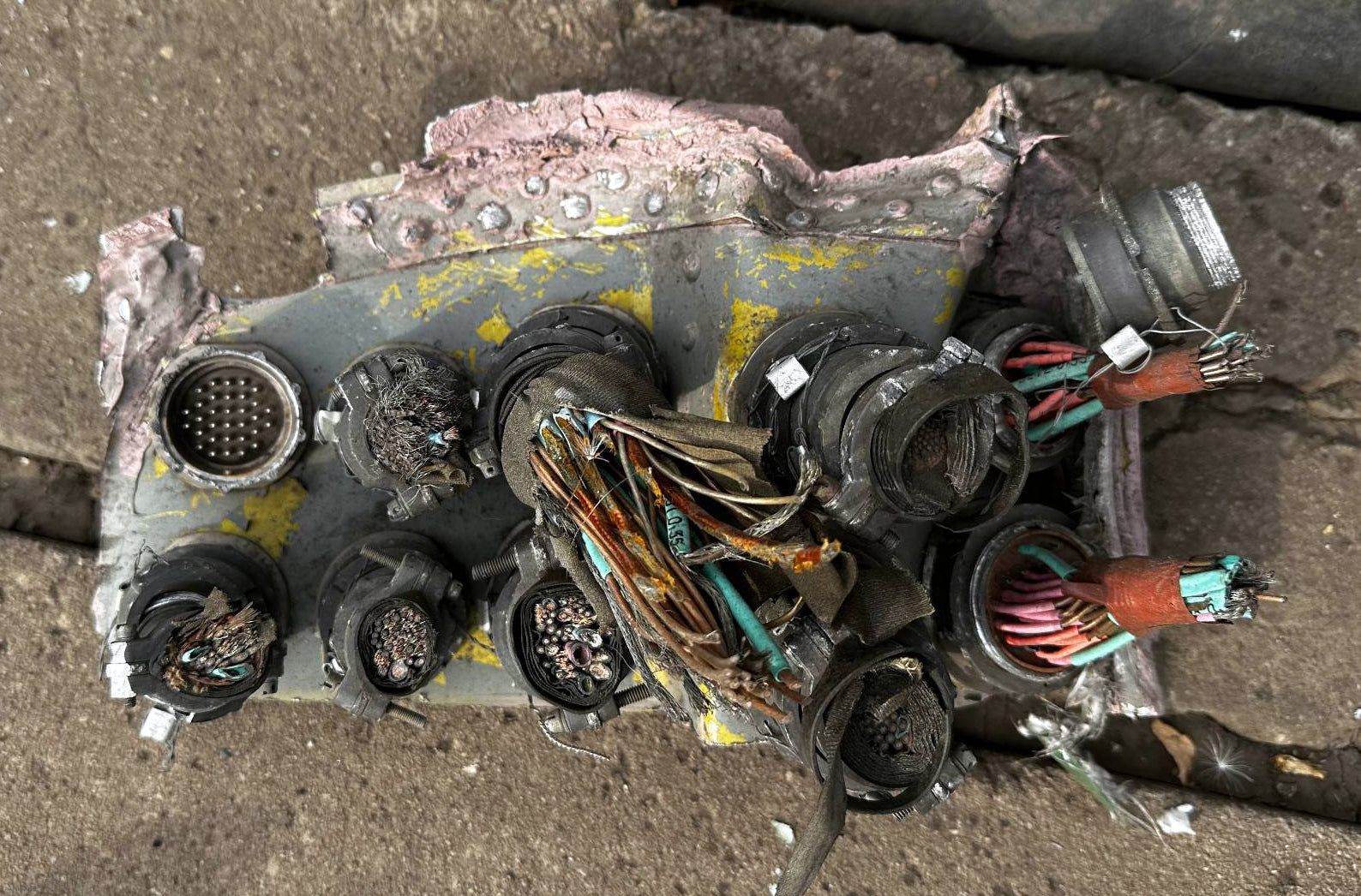 Trophy part of the front-line supersonic fighter-bomber SU 34 russian shot down aviation russia Ukraine war #59