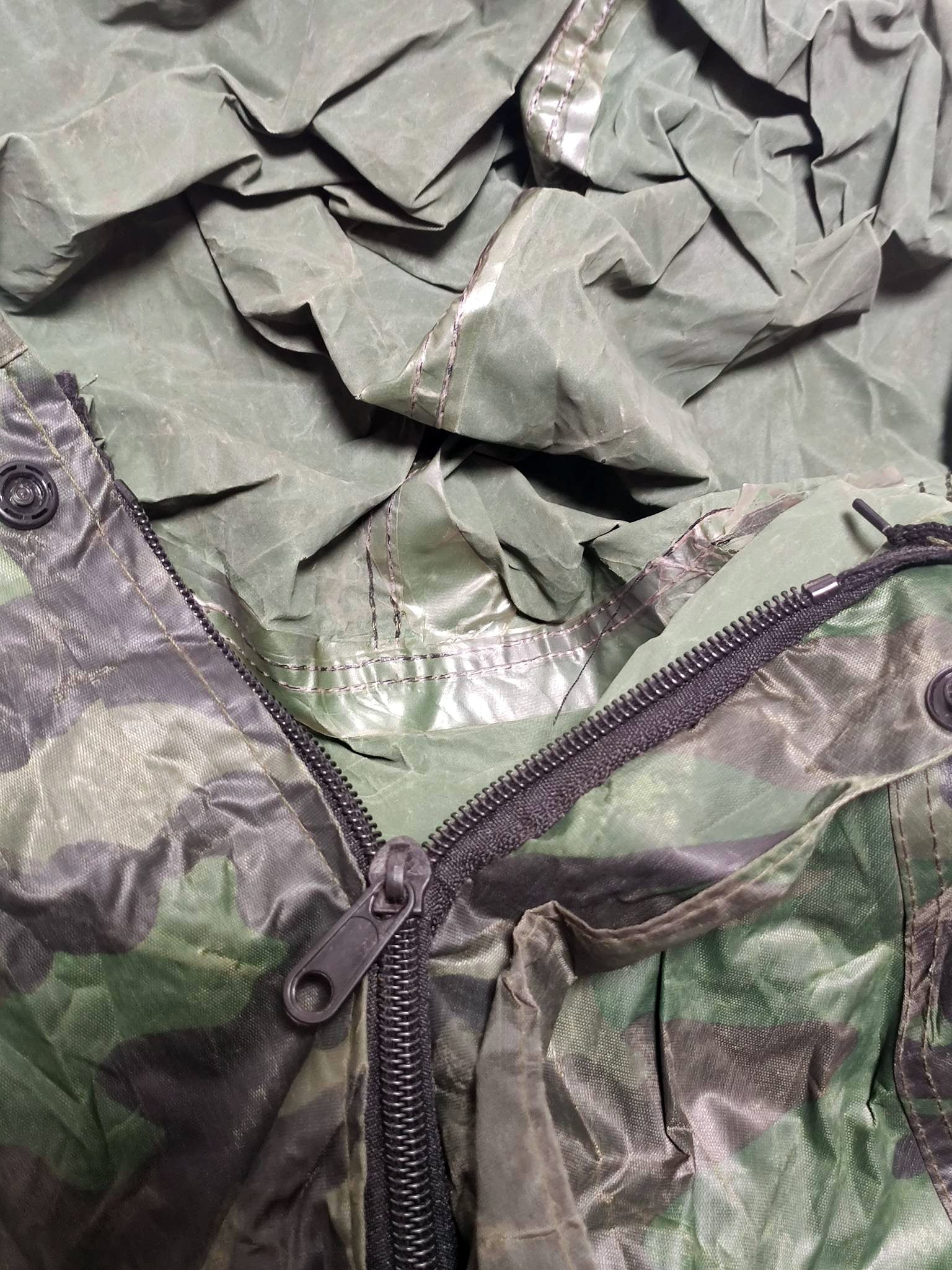Trophy russian soldier raincoat jacket bag camouflage suit soldier uniform military army Ukraine war 2022-2024 #3