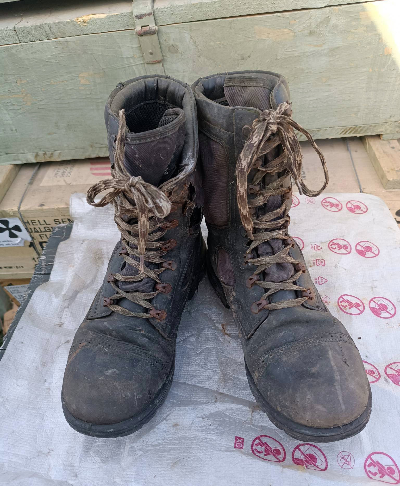 Trophy russian soldier combat boots uniform military army Ukraine war 2022-2024 #10