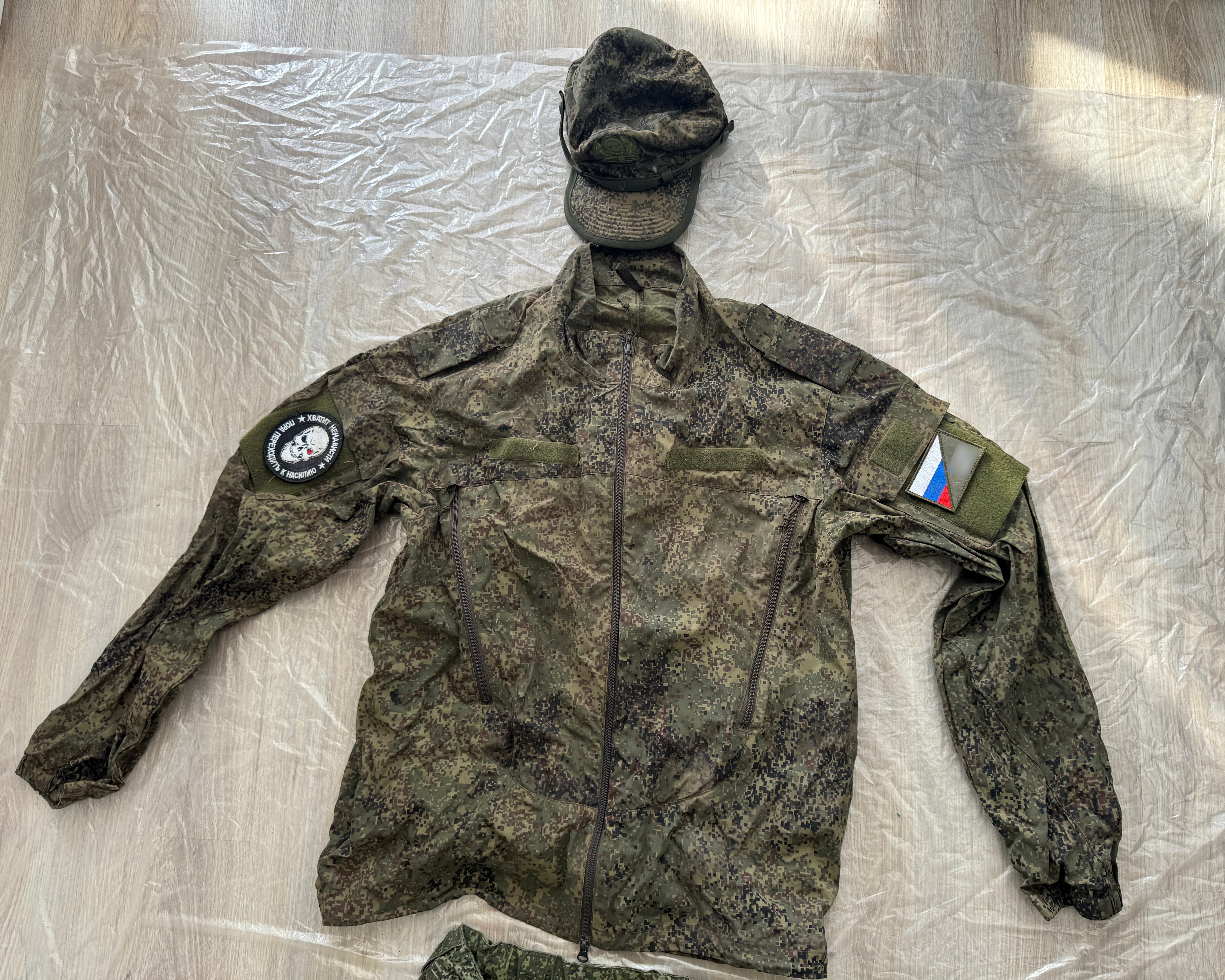 Trophy russian soldier set uniform jacket cap patch costume pants camo russia military army Ukraine war 2022-2024 #12