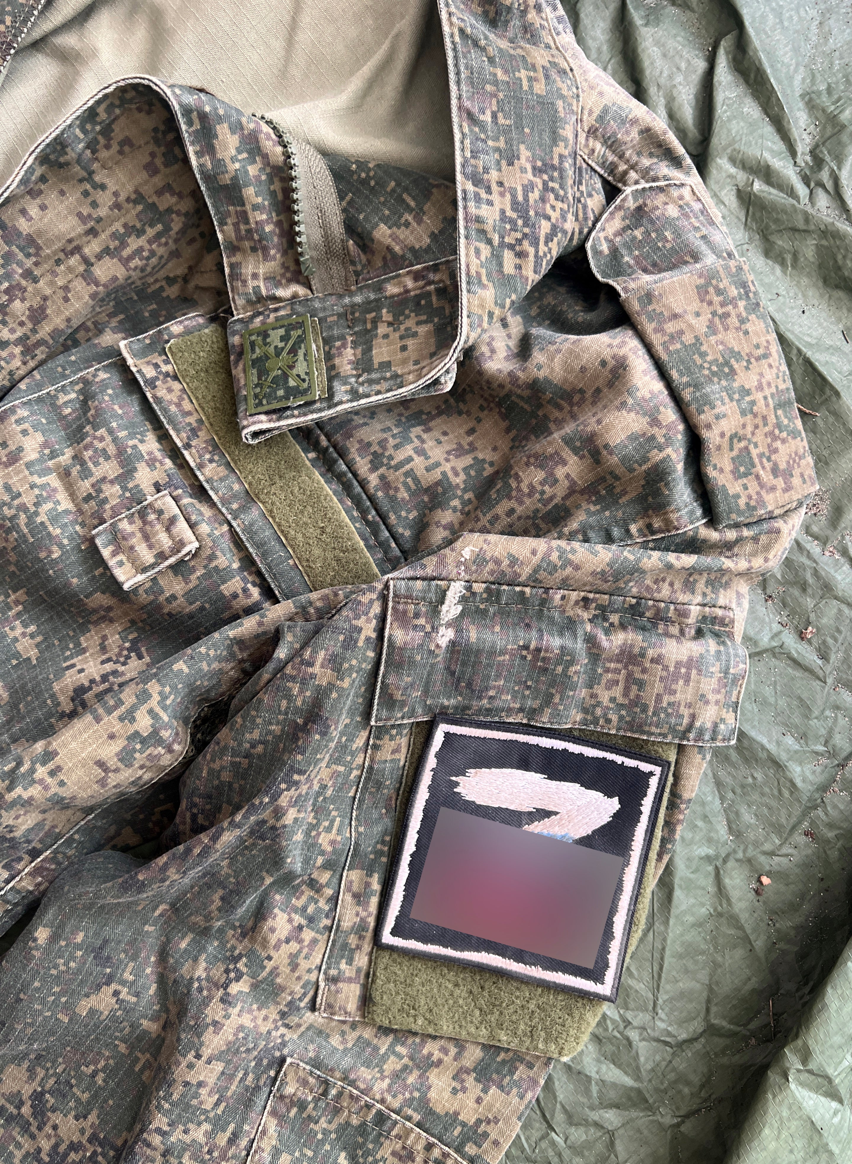 Trophy russian soldier set uniform Special Forces Intelligence jacket patch costume pants camo EMR military army Russia Ukraine war 2022-2024