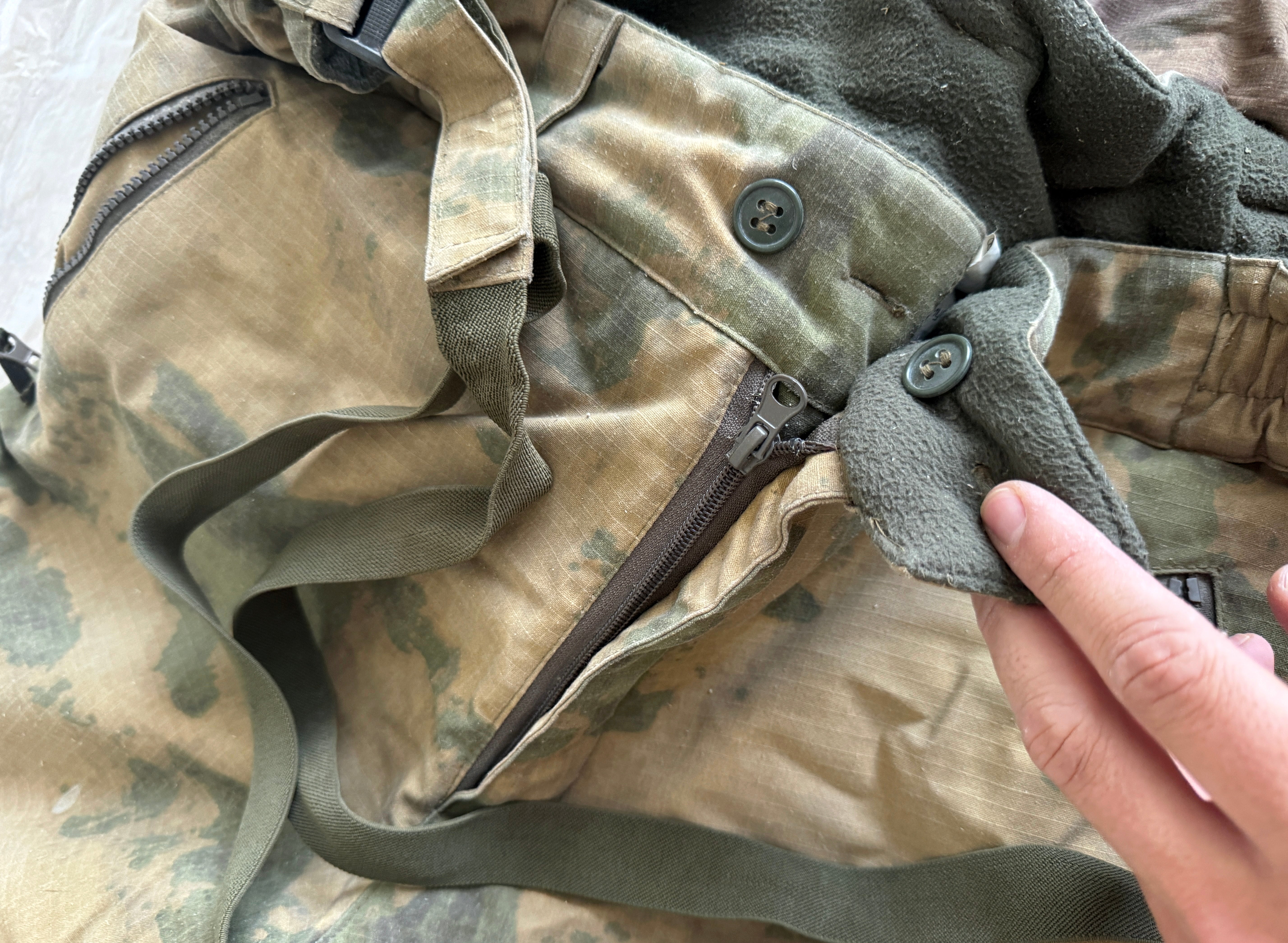 Trophy russian soldier set Kadyrovite Chechen Uniform winter jacket patch costume pants camo military army Russia Ukraine war 2022-2024