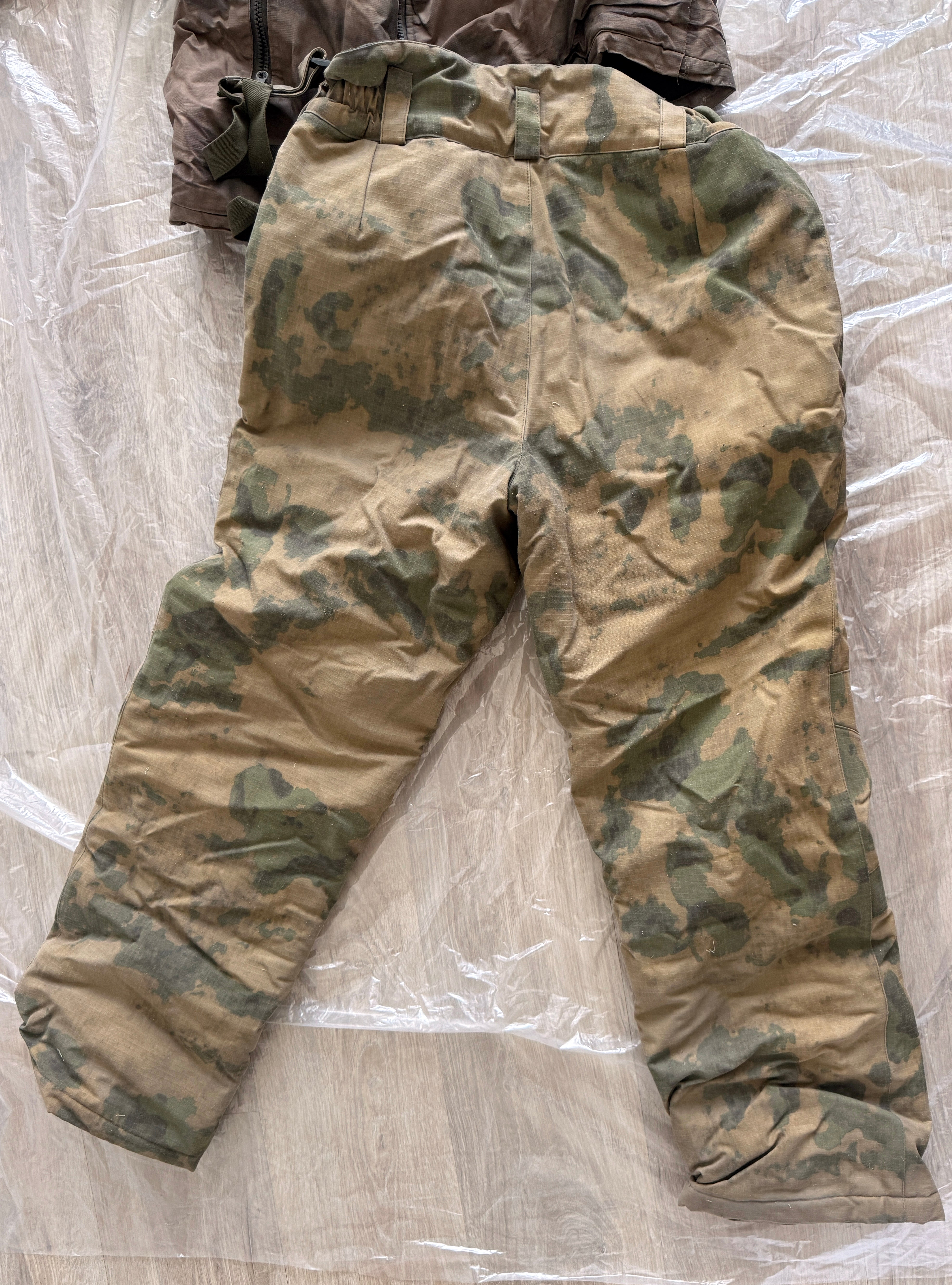 Trophy russian soldier set Kadyrovite Chechen Uniform winter jacket patch costume pants camo military army Russia Ukraine war 2022-2024