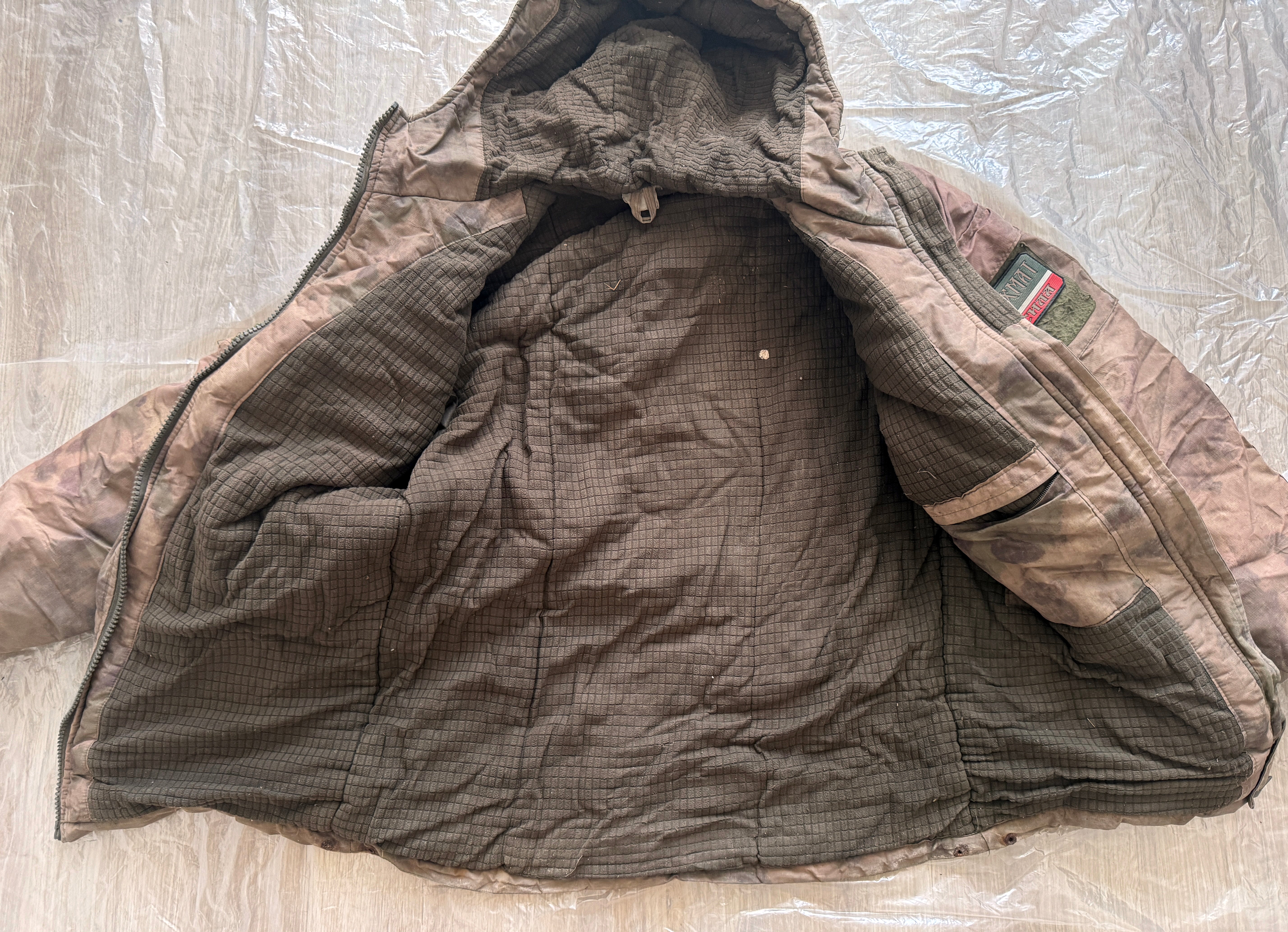 Trophy russian soldier set Kadyrovite Chechen Uniform winter jacket patch costume pants camo military army Russia Ukraine war 2022-2024