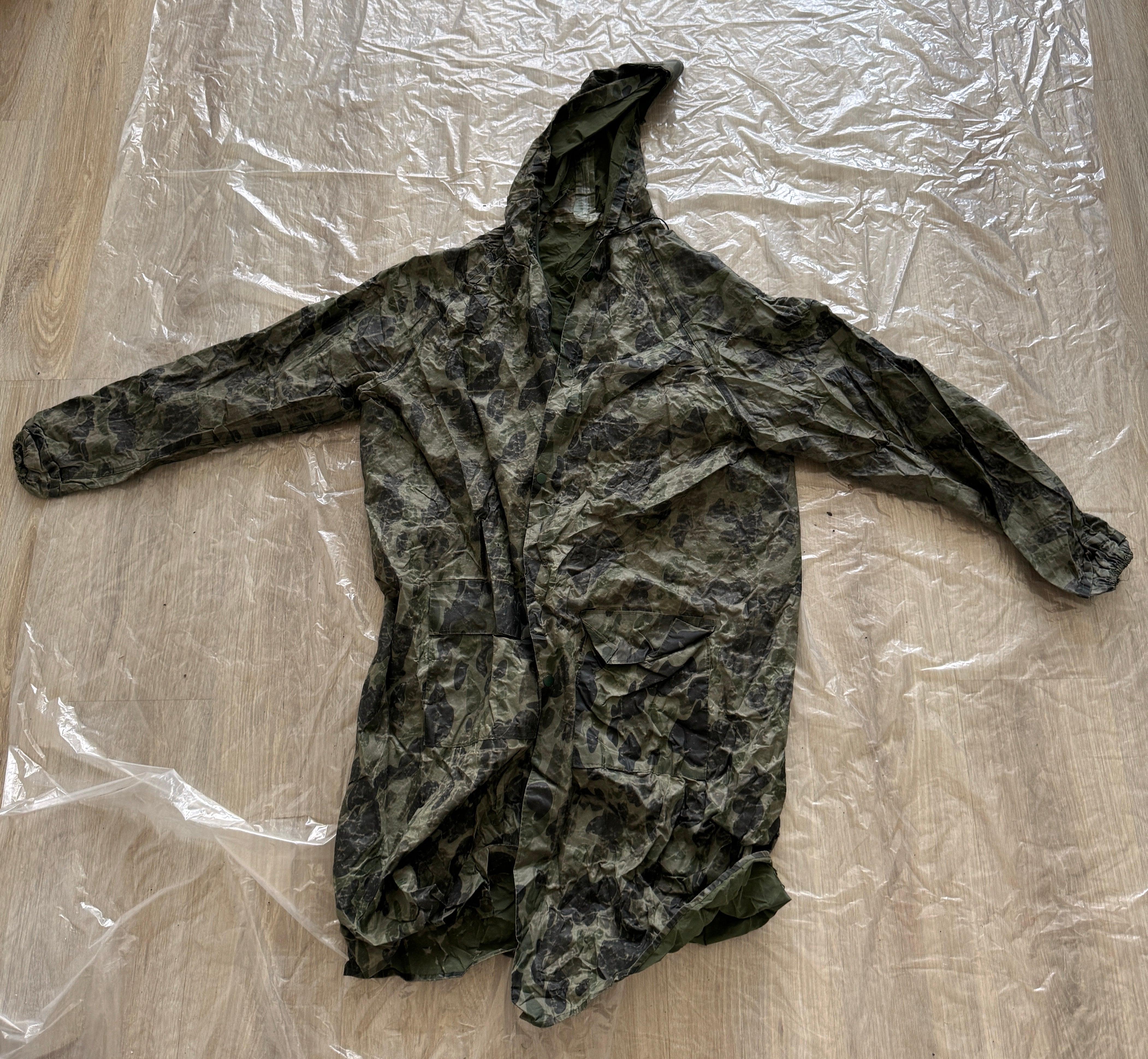 Trophy russian soldier raincoat camouflage suit jacket uniform military army Russia Ukraine war 2022-2024 #2