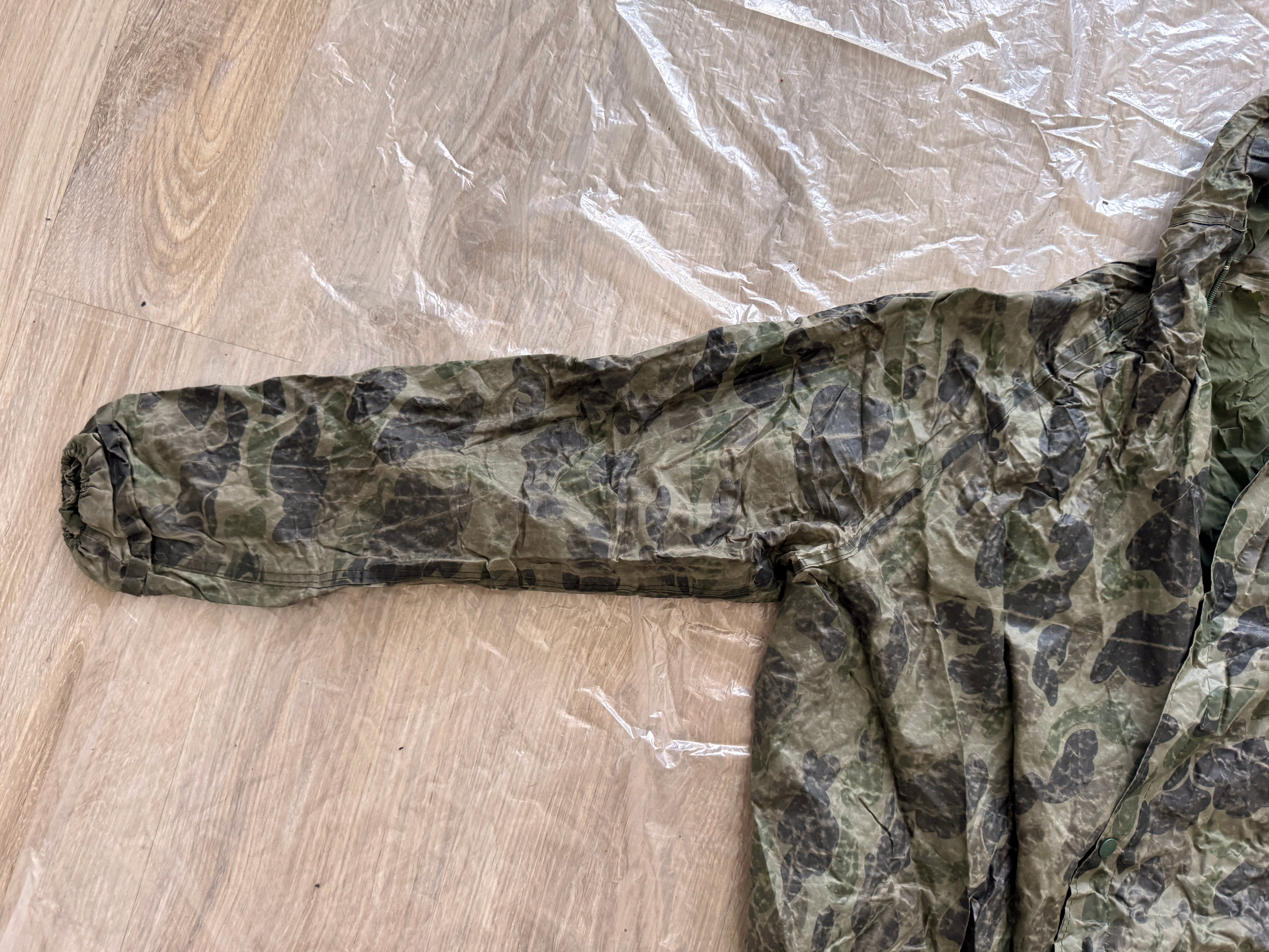 Trophy russian soldier raincoat camouflage suit jacket uniform military army Russia Ukraine war 2022-2024 #2