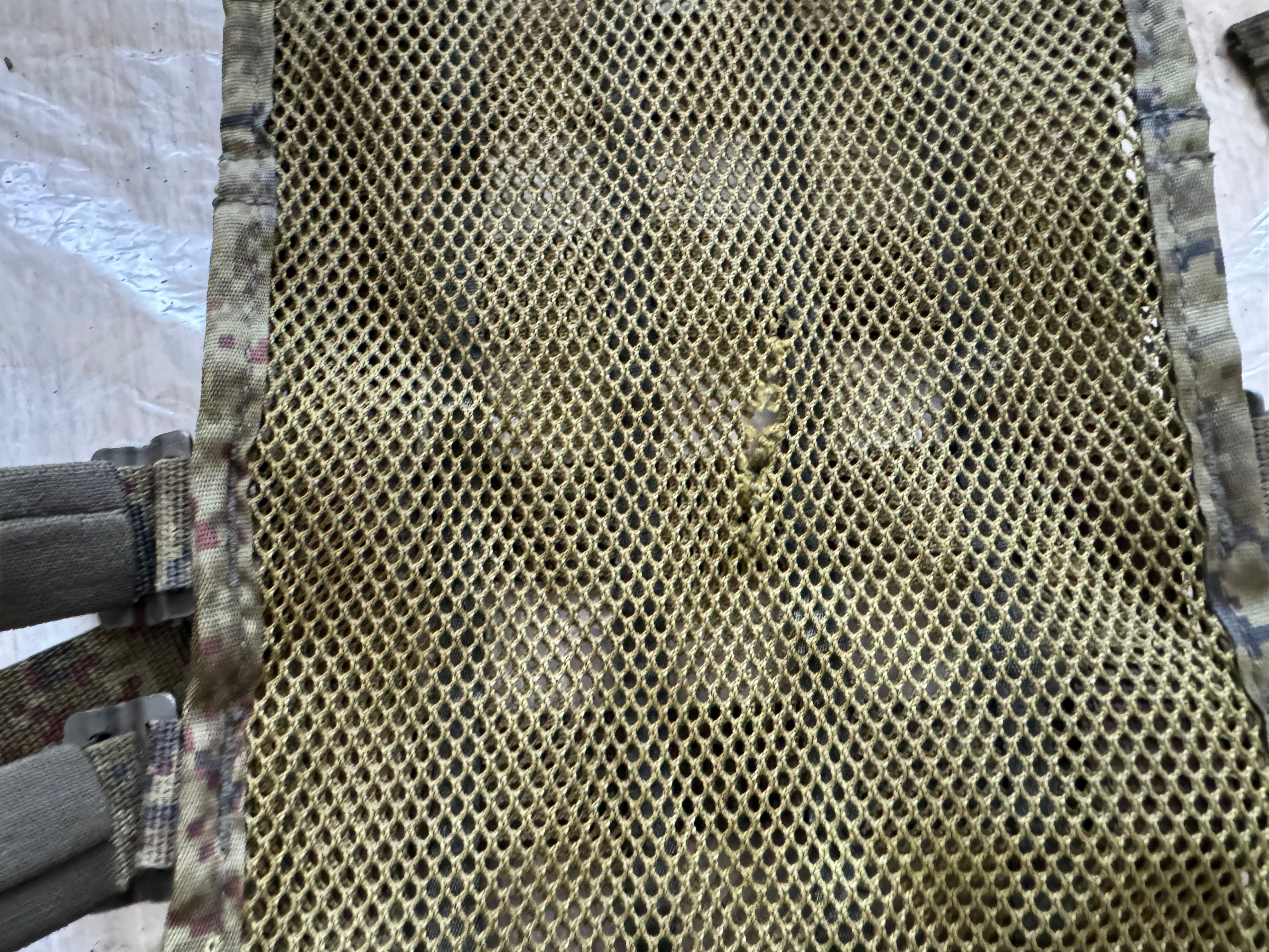 Trophy soldier ammunition tactical unloading system vest camo russian military army Ukraine war 2022-2024
