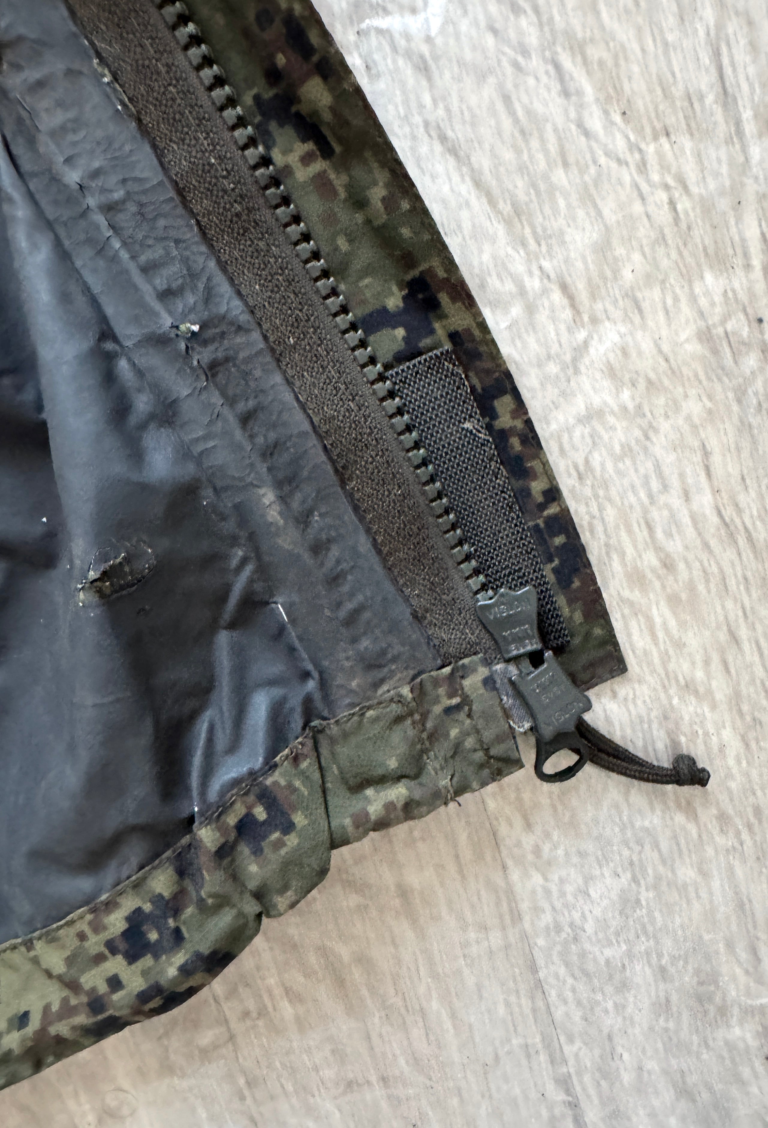 Trophy russian PMC soldier windbreaker jacket patch camouflage EMR uniform military army Russia Ukraine war 2022-2024