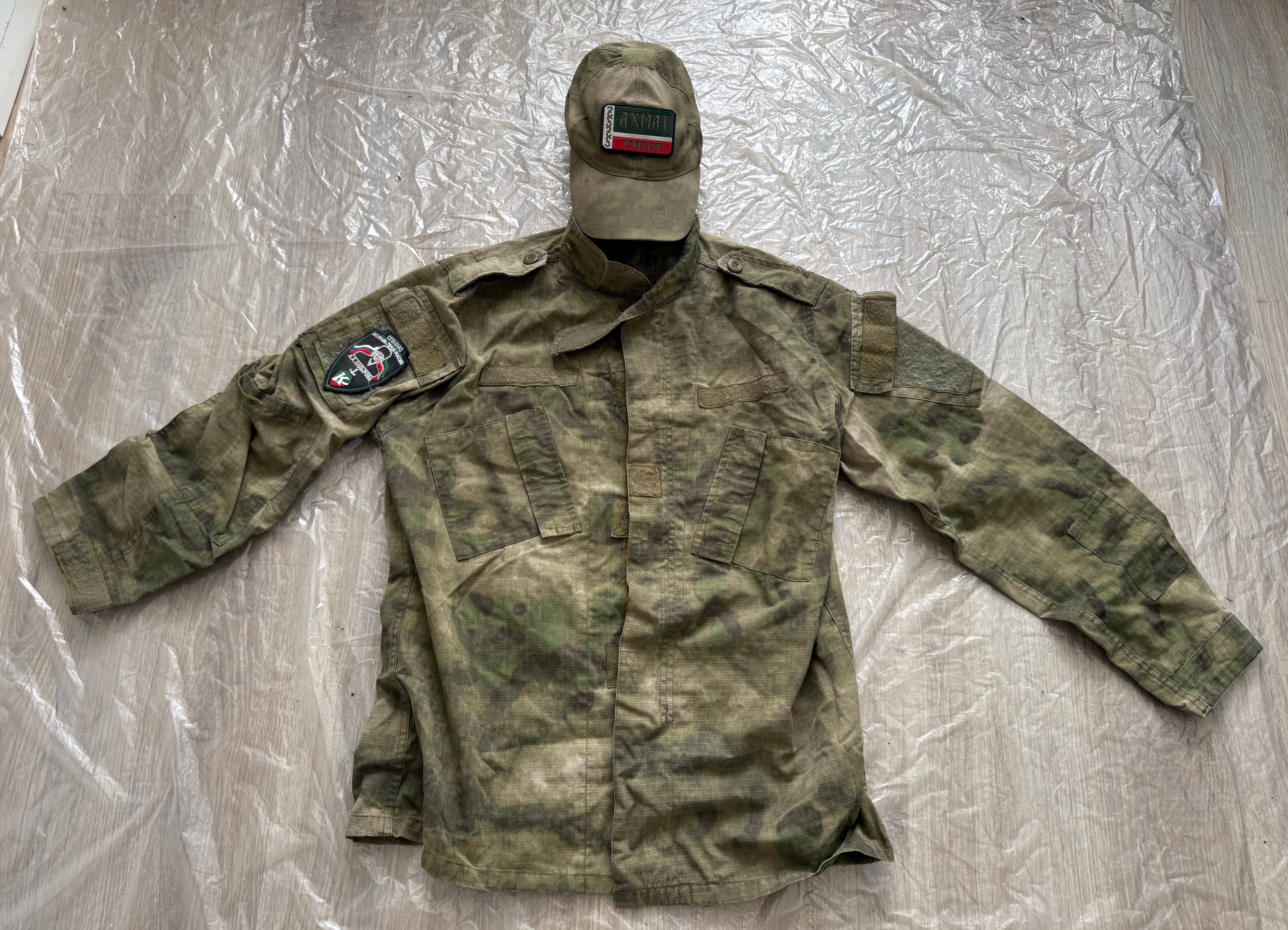 Trophy russian soldier uniform Kadyrovite Chechen jacket cap patch camo moss military army Russia Ukraine war 2022-2024
