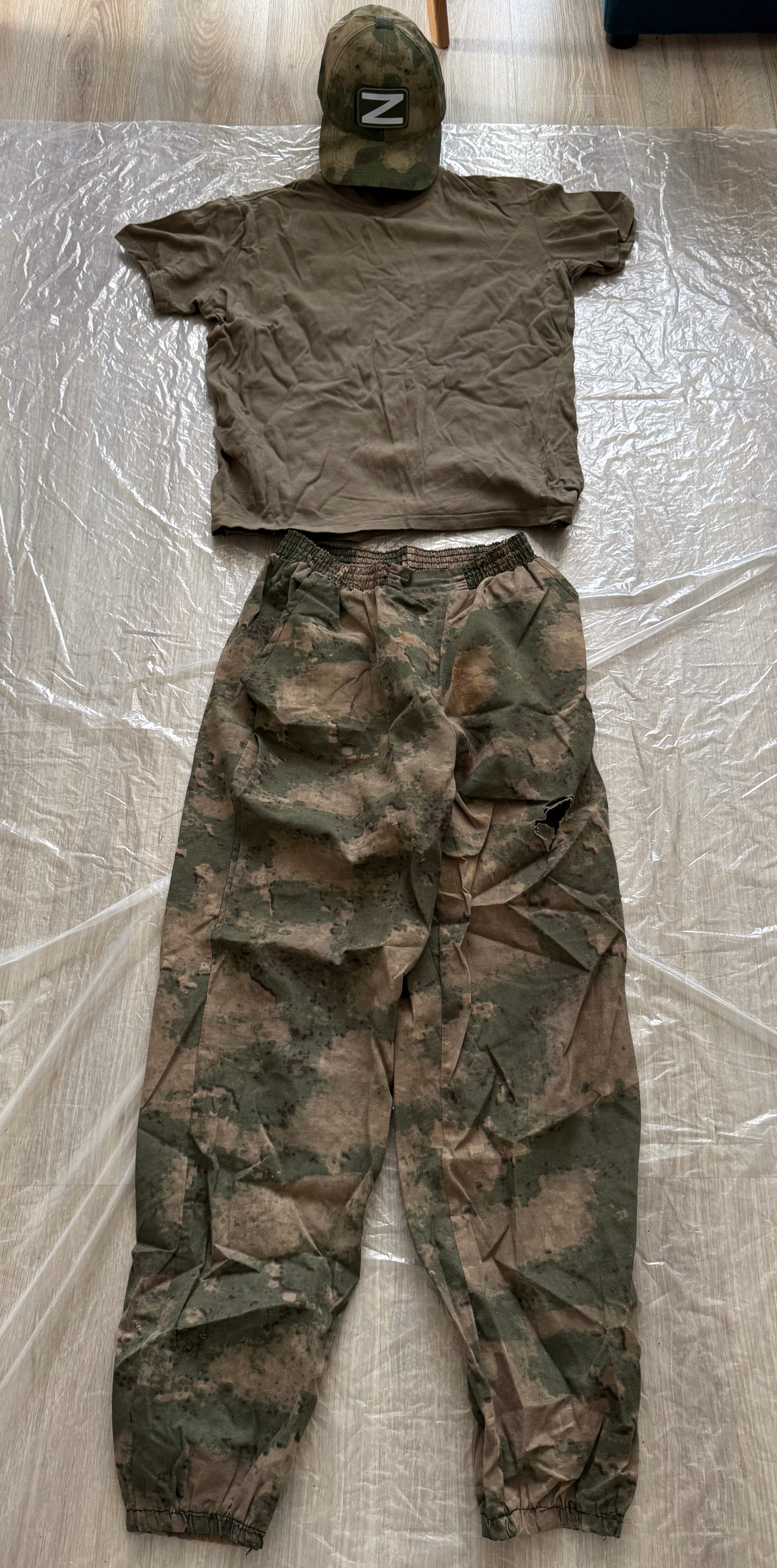 Trophy russian soldier Kadyrovite Chechen set uniform patch t-shirt pants cap camo moss russia military army Ukraine war 2022-2024