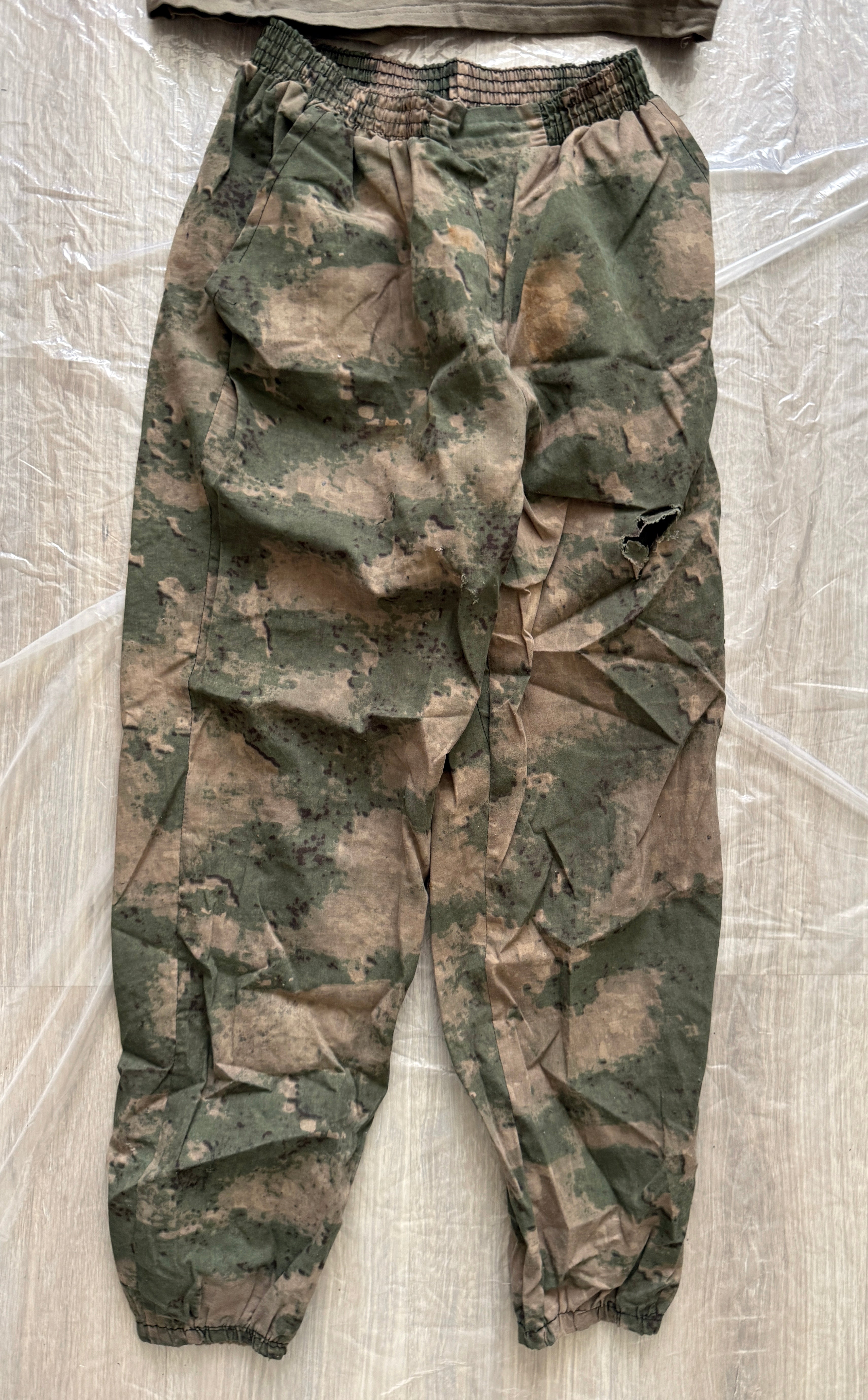Trophy russian soldier Kadyrovite Chechen set uniform patch t-shirt pants cap camo moss russia military army Ukraine war 2022-2024