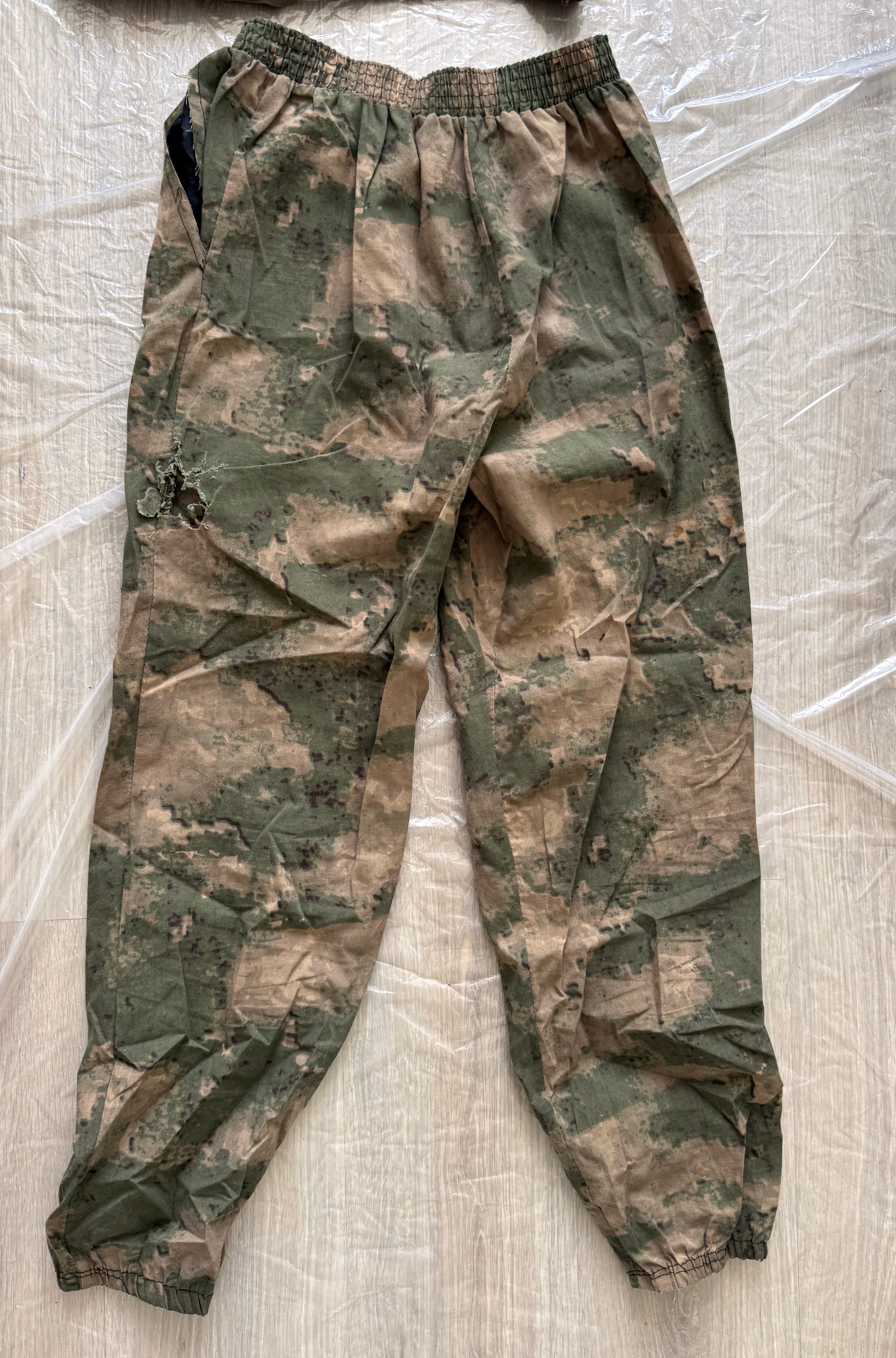 Trophy russian soldier Kadyrovite Chechen set uniform patch t-shirt pants cap camo moss russia military army Ukraine war 2022-2024