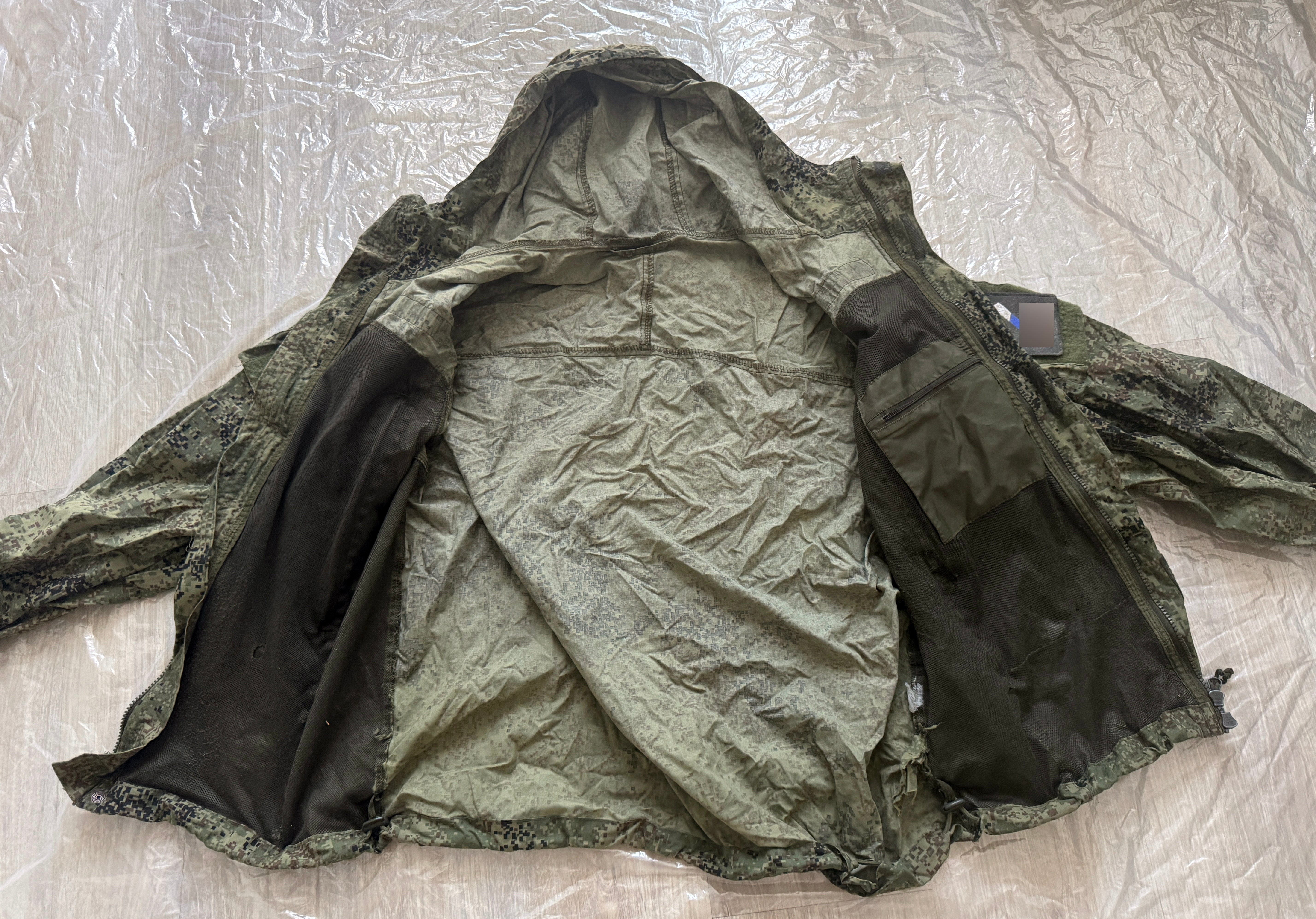 Trophy russian soldier uniform windbreaker jacket pants patch camouflage military army Ukraine war 2022-2024
