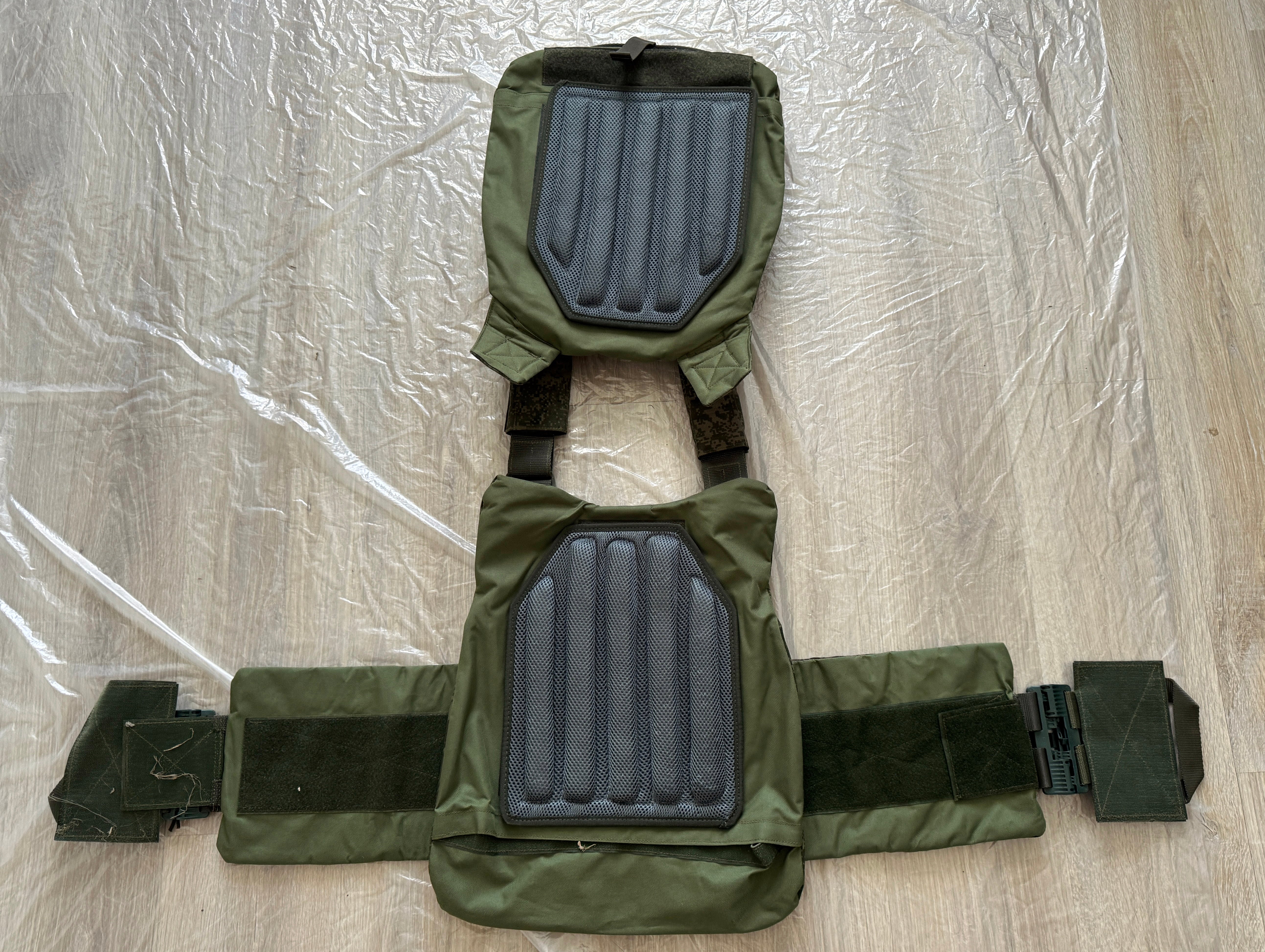 Trophy PMC soldier ammunition vest patch grenades pouch camo russian russia military army Ukraine war 2022-2024 #2