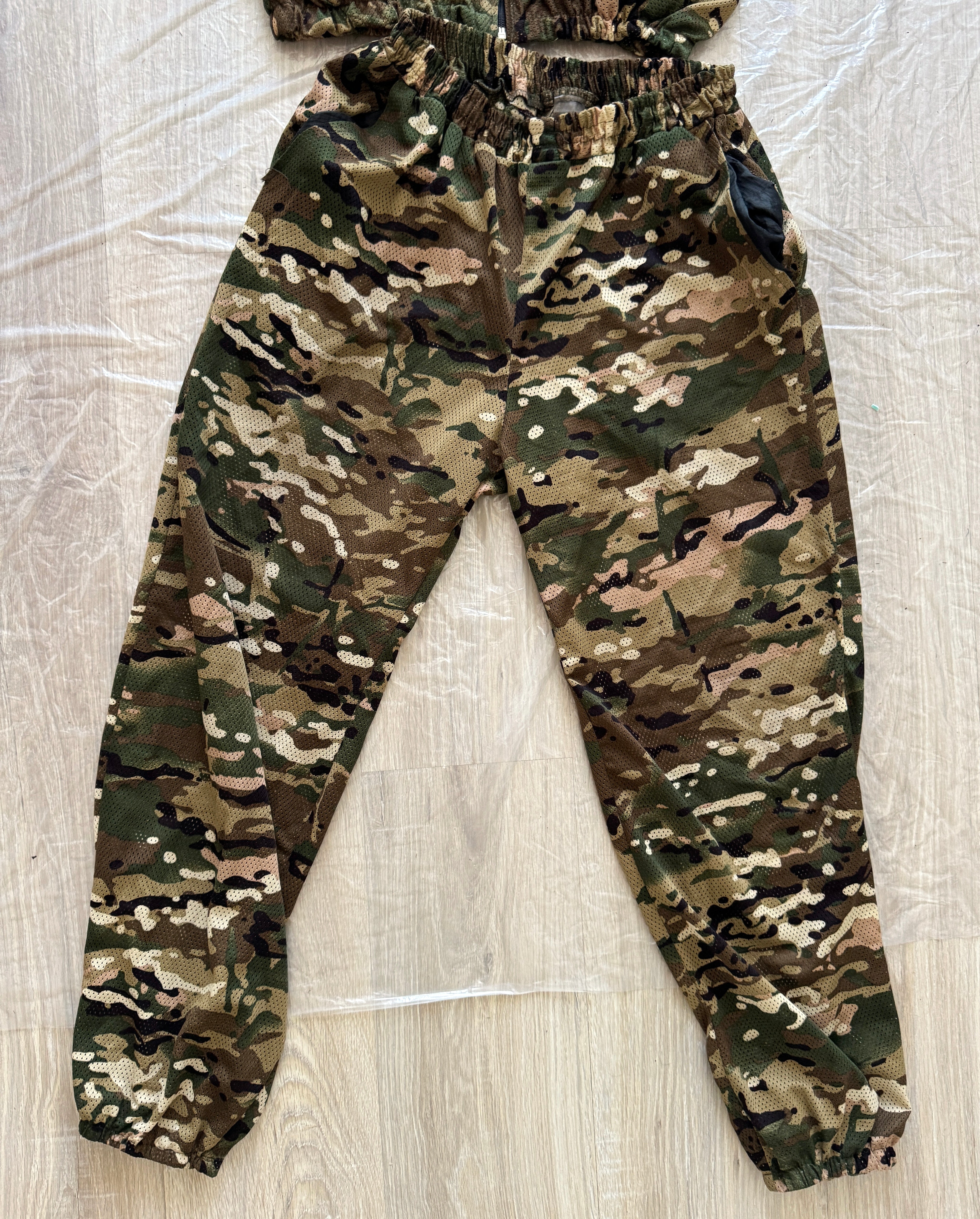 Trophy russian soldier set uniform Kadyrovite Chechen jacket cap tactical gloves costume pants camo russia military army Ukraine war 2022-2024 #8