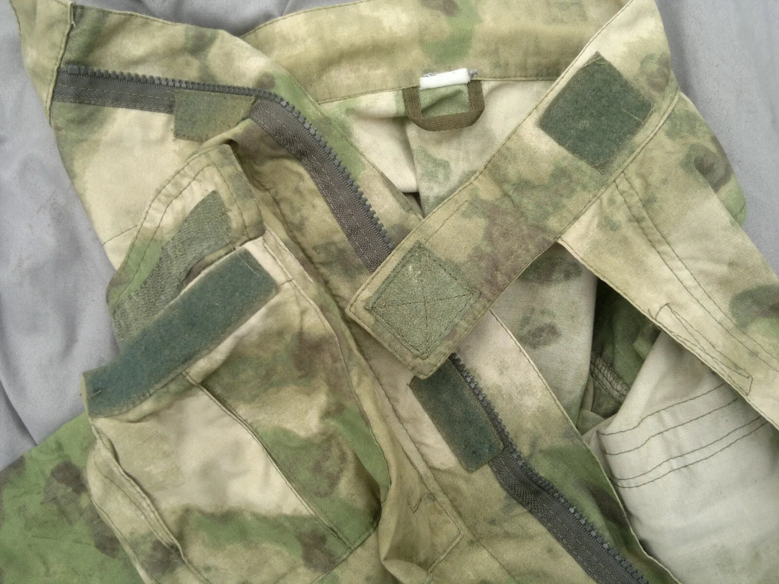 Trophy russian guard soldier uniform full set jacket pants patch cap camo moss russia military army Ukraine war 2022-2024