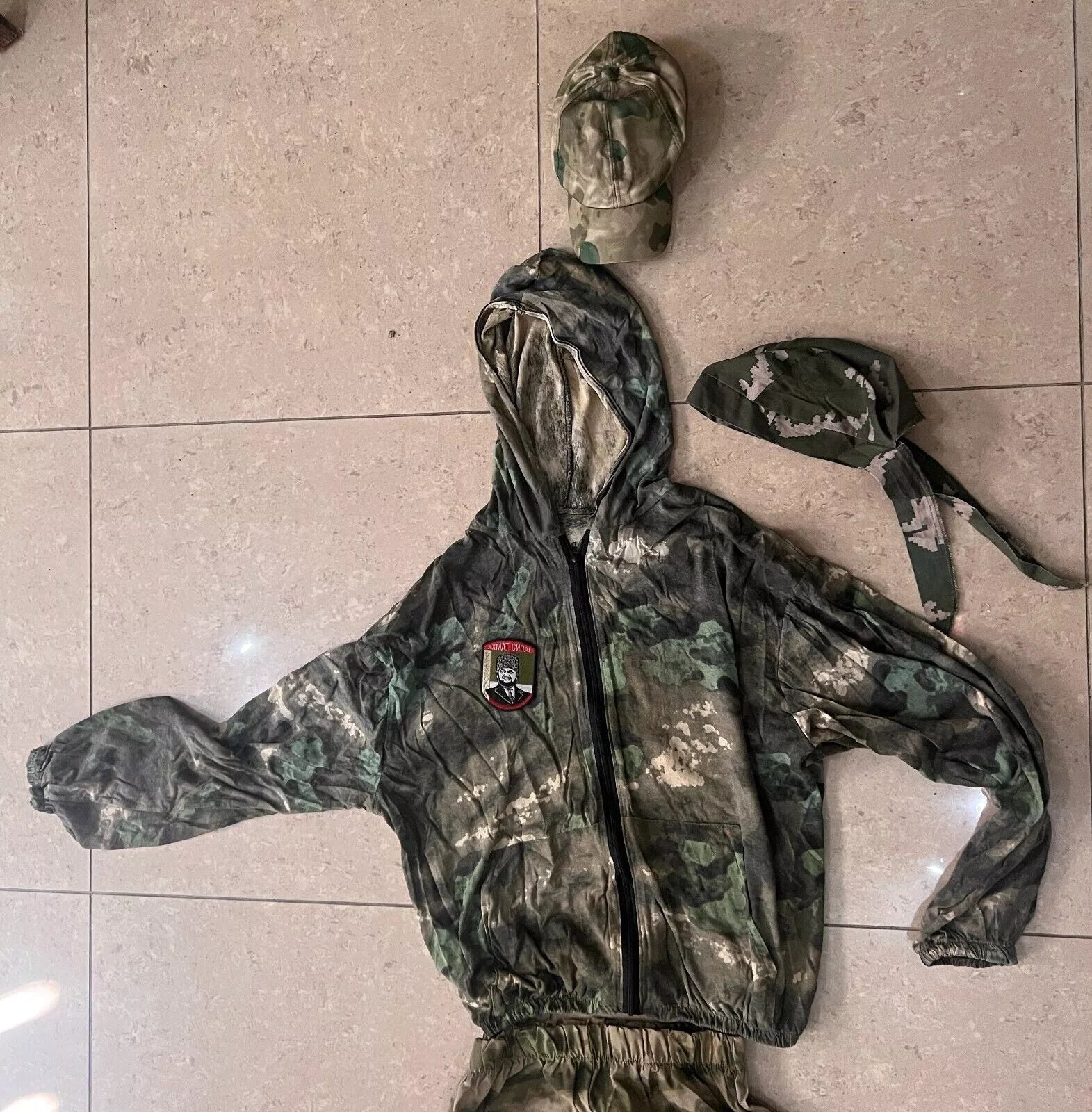Trophy russian special forces soldier set uniform Kadyrovite Chechen jacket patch cap costume pants camo moss russia military army Ukraine war 2022-2024 #3