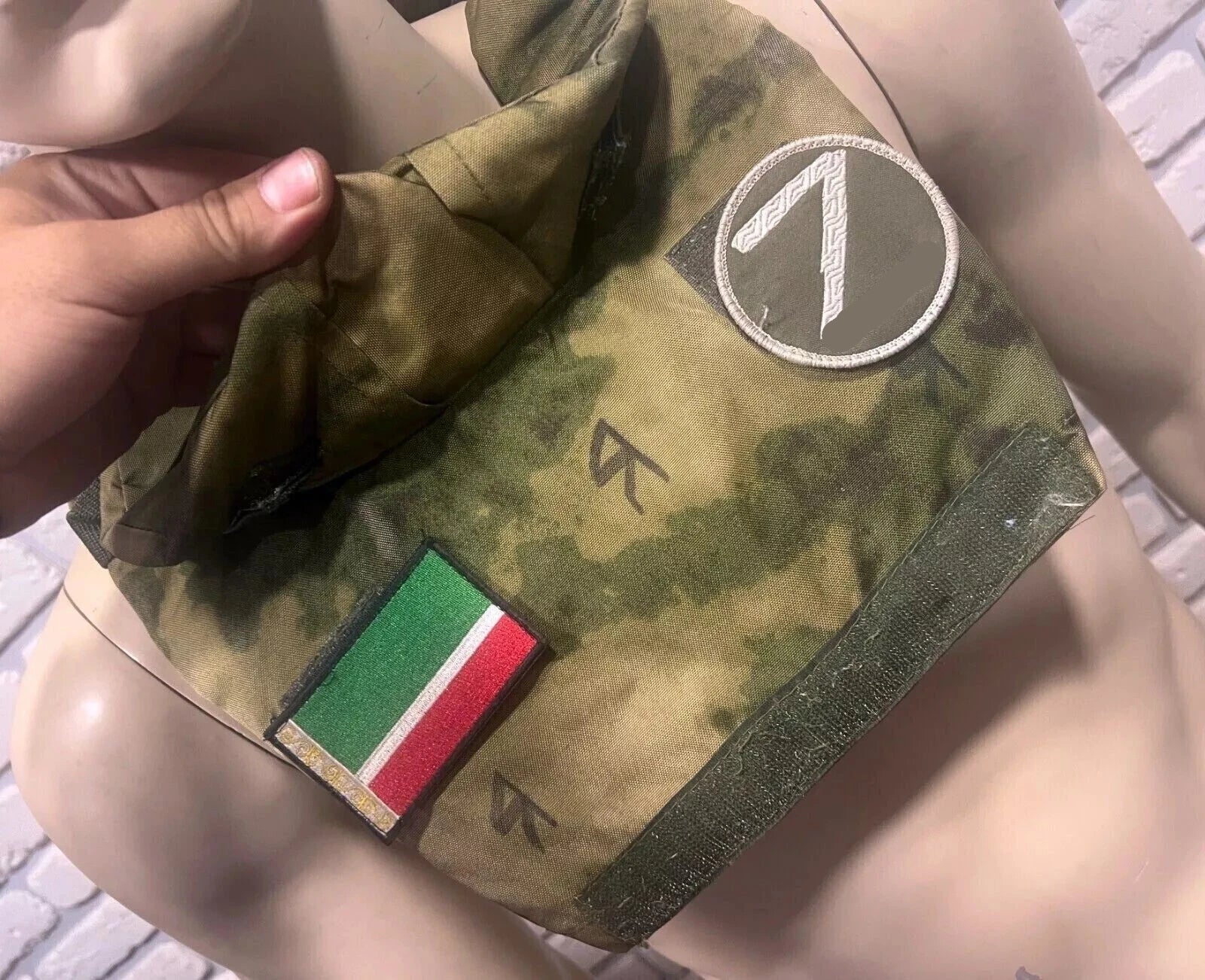 Trophy soldier set ammunition uniform Kadyrovite Chechen jacket vest neck protection patch uniform camo russian russia military army Ukraine war 2022-2024 rare