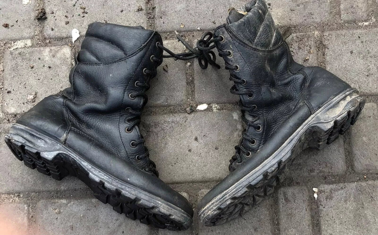 Trophy russian soldier combat boots uniform russia military army Ukraine war 2022-2024 #1
