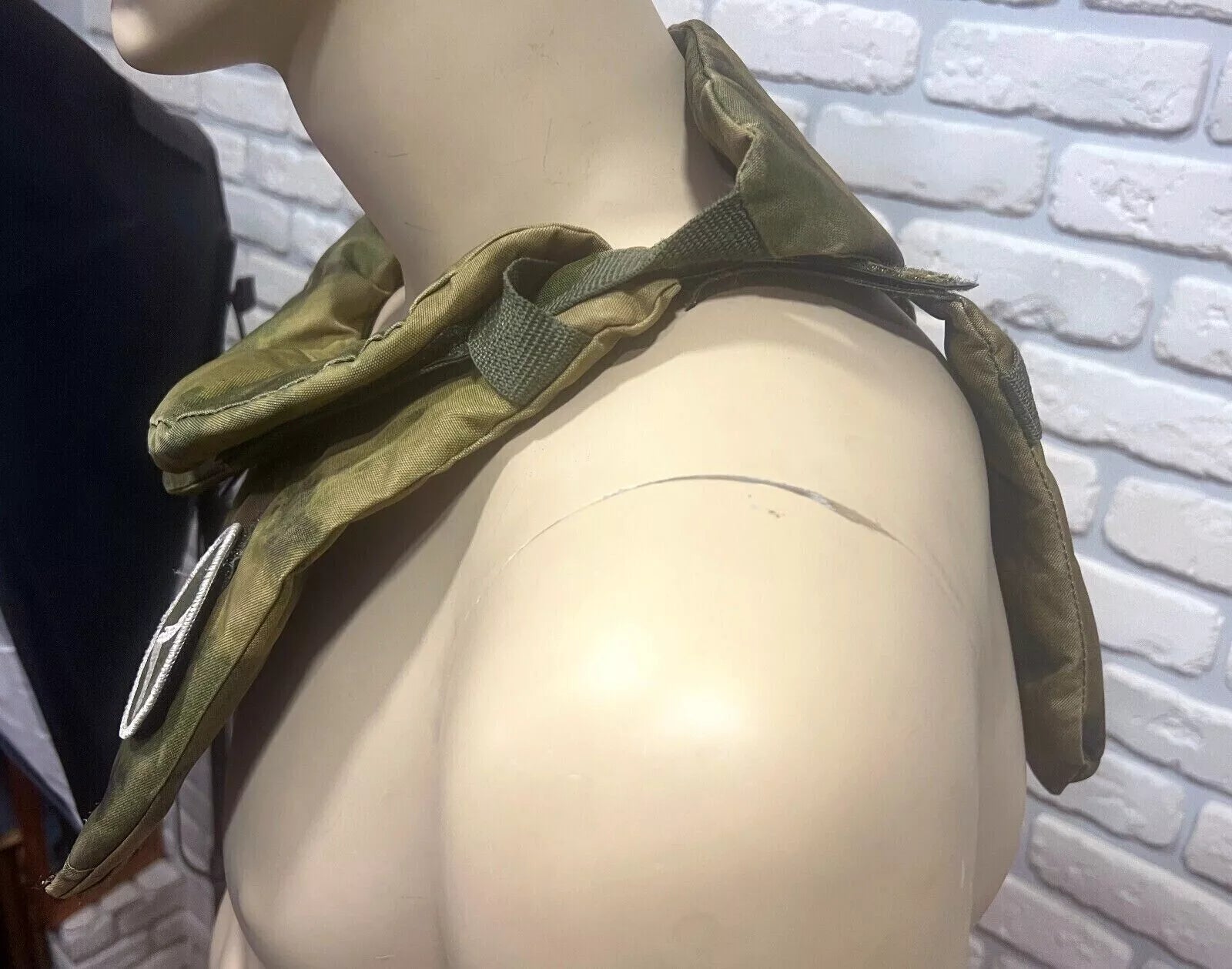 Trophy soldier set ammunition uniform Kadyrovite Chechen jacket vest neck protection patch uniform camo russian russia military army Ukraine war 2022-2024 rare