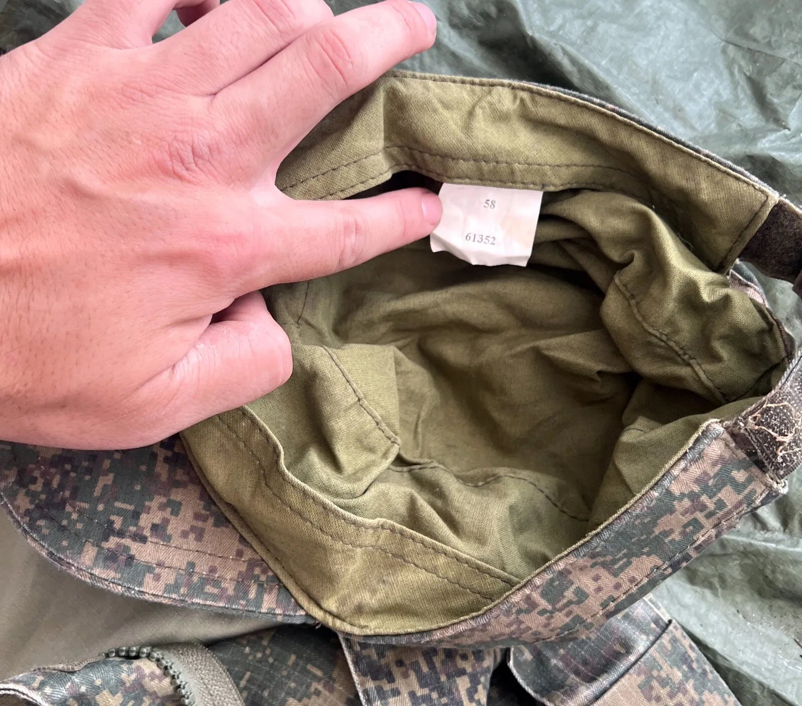 Trophy russian soldier set uniform Special Forces Intelligence jacket patch costume pants camo EMR military army Russia Ukraine war 2022-2024