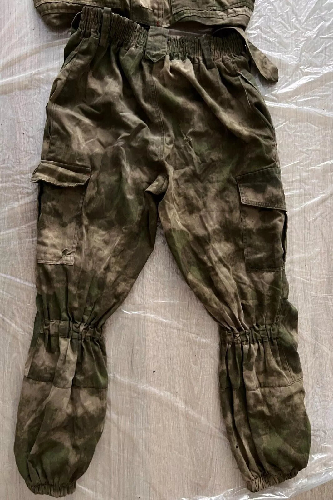Trophy russian special forces soldier set uniform Kadyrovite Chechen jacket patch pants camo moss russia military army Ukraine war 2022-2024