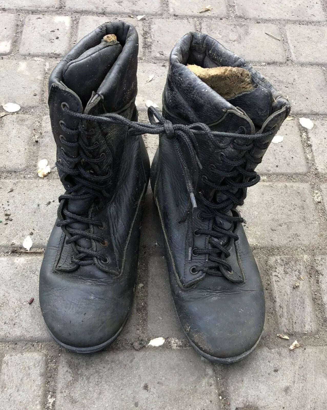 Trophy russian soldier combat boots uniform russia military army Ukraine war 2022-2024 #1