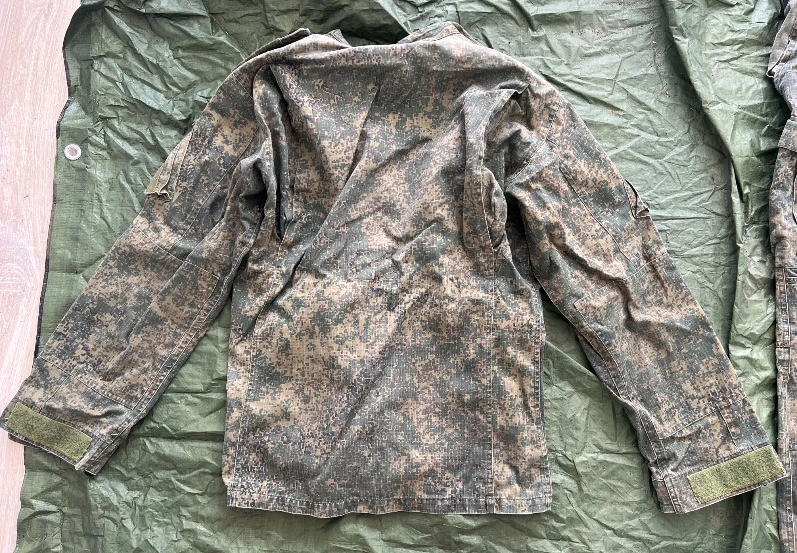 Trophy russian soldier set uniform Special Forces Intelligence jacket patch costume pants camo EMR military army Russia Ukraine war 2022-2024