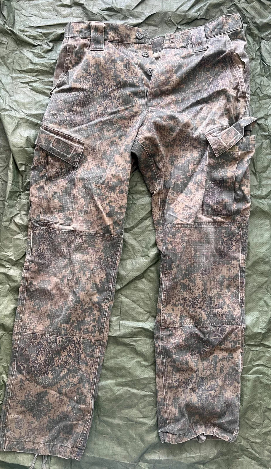 Trophy russian soldier set uniform Special Forces Intelligence jacket patch costume pants camo EMR military army Russia Ukraine war 2022-2024