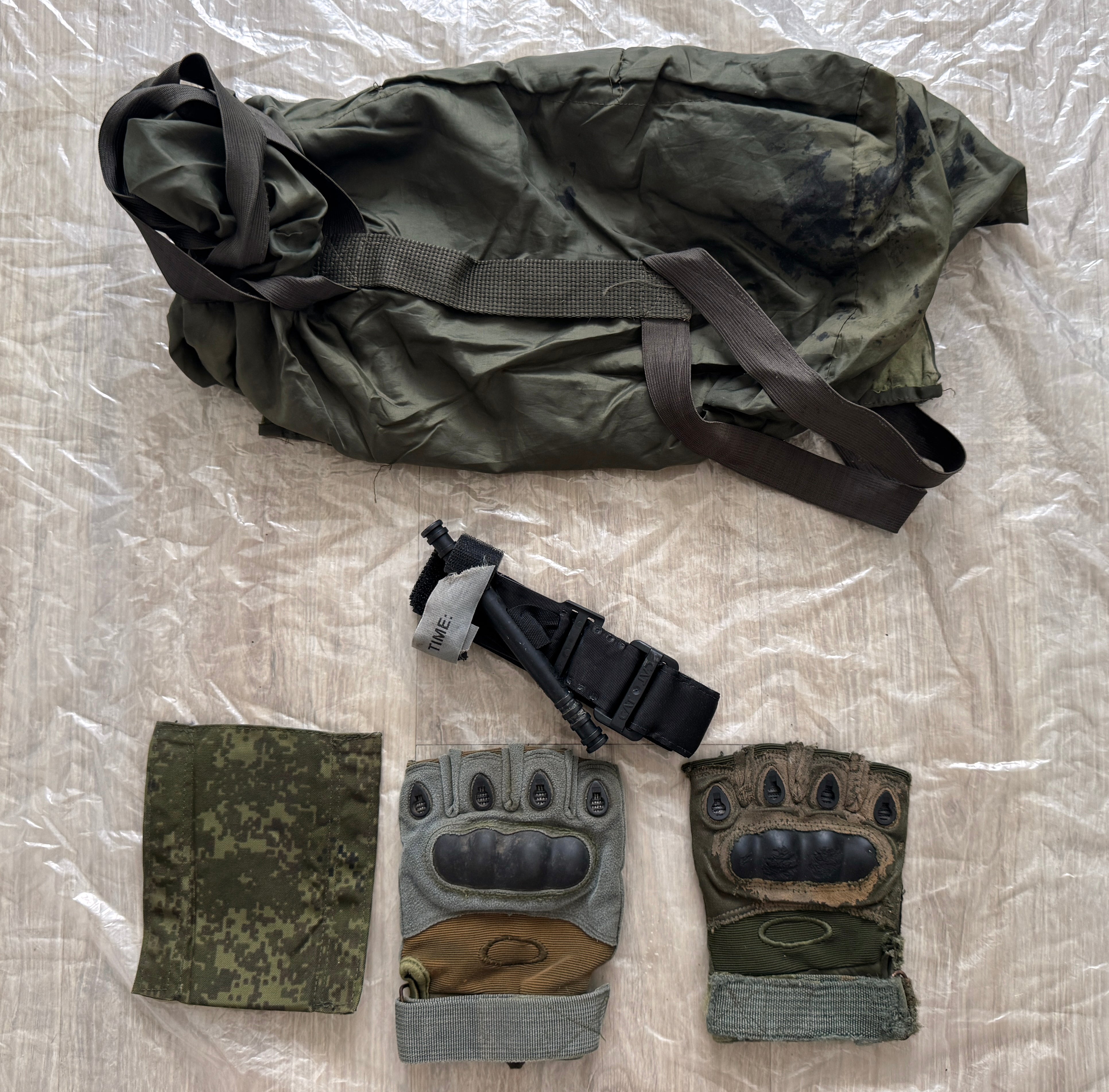 Trophy set turnstile bag tactical gloves russian soldier army military Ukraine russia war 2022-2024